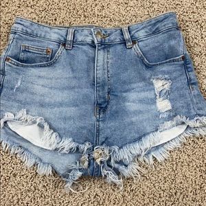 Distressed jean shorts!